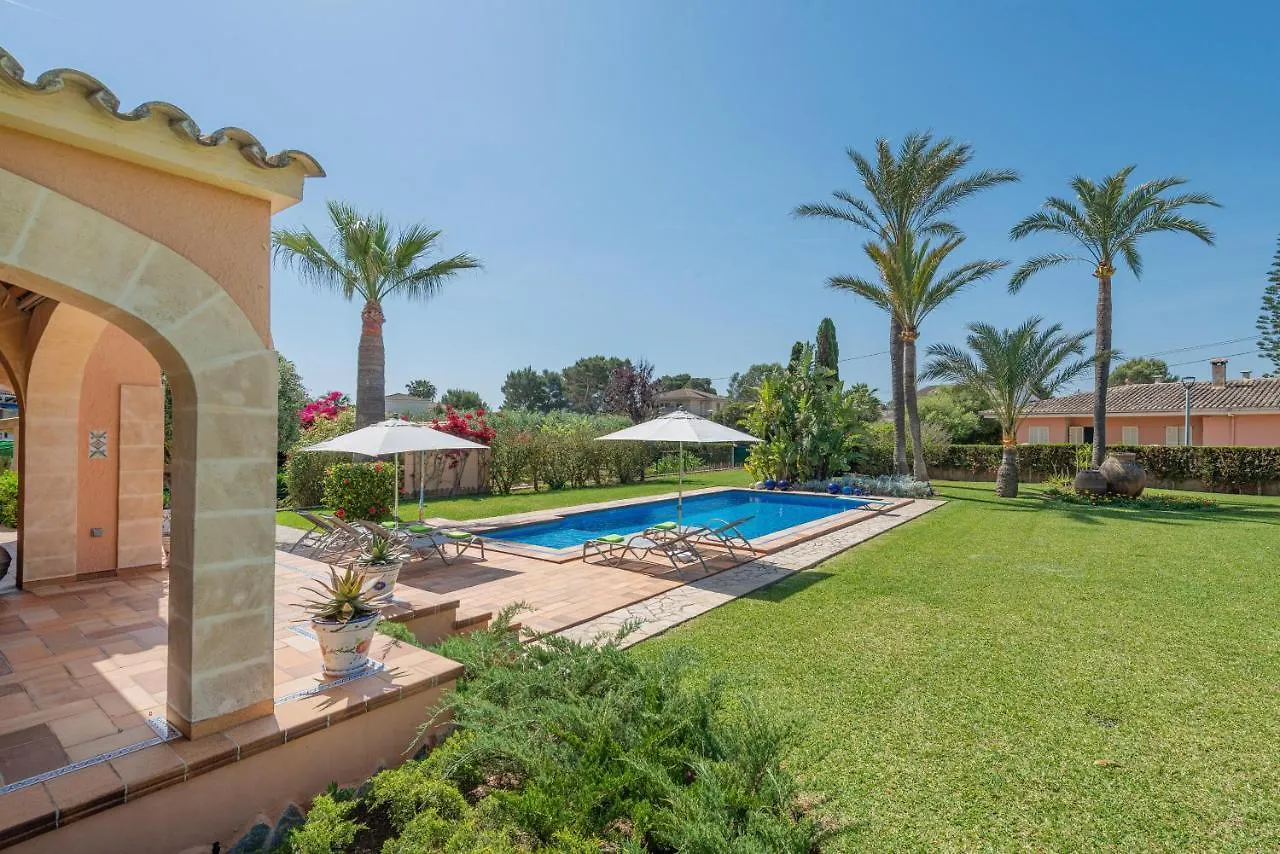 Mulholland Villa Can Picafort Spanyolország